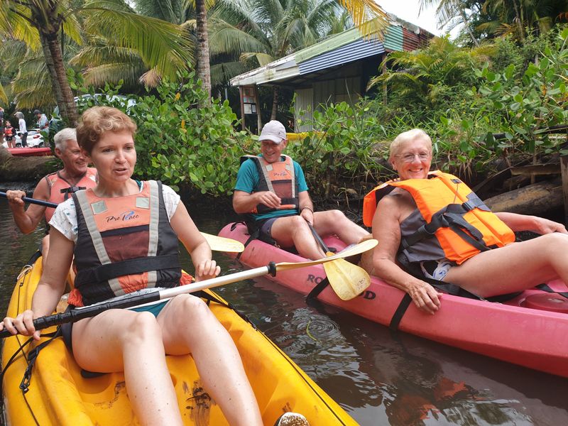 kayak-dans-la-mangrove_2