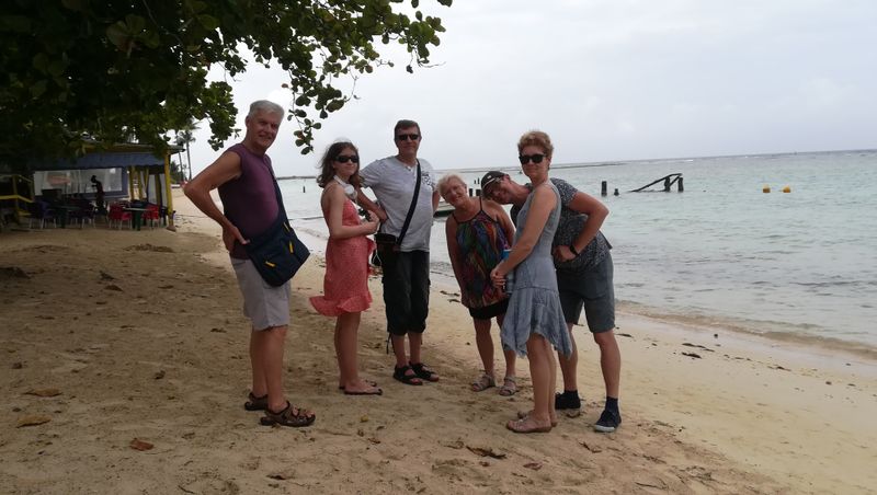 marche-de-sainte-anne_4