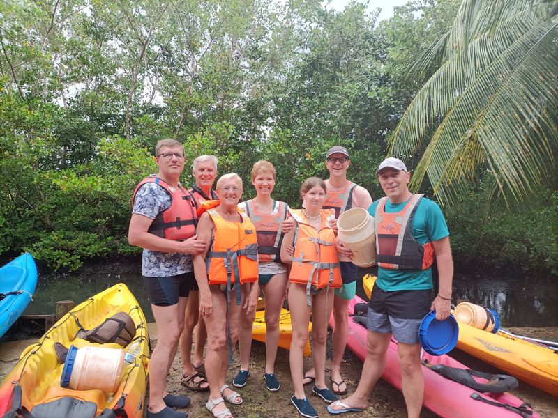 kayak-dans-la-mangrove